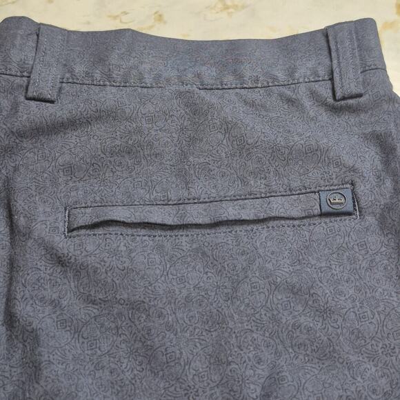 Peter Millar Shackleford Shorts Men 34 Blue Performance Golf Skulls Preppy Style - Picture 7 of 14